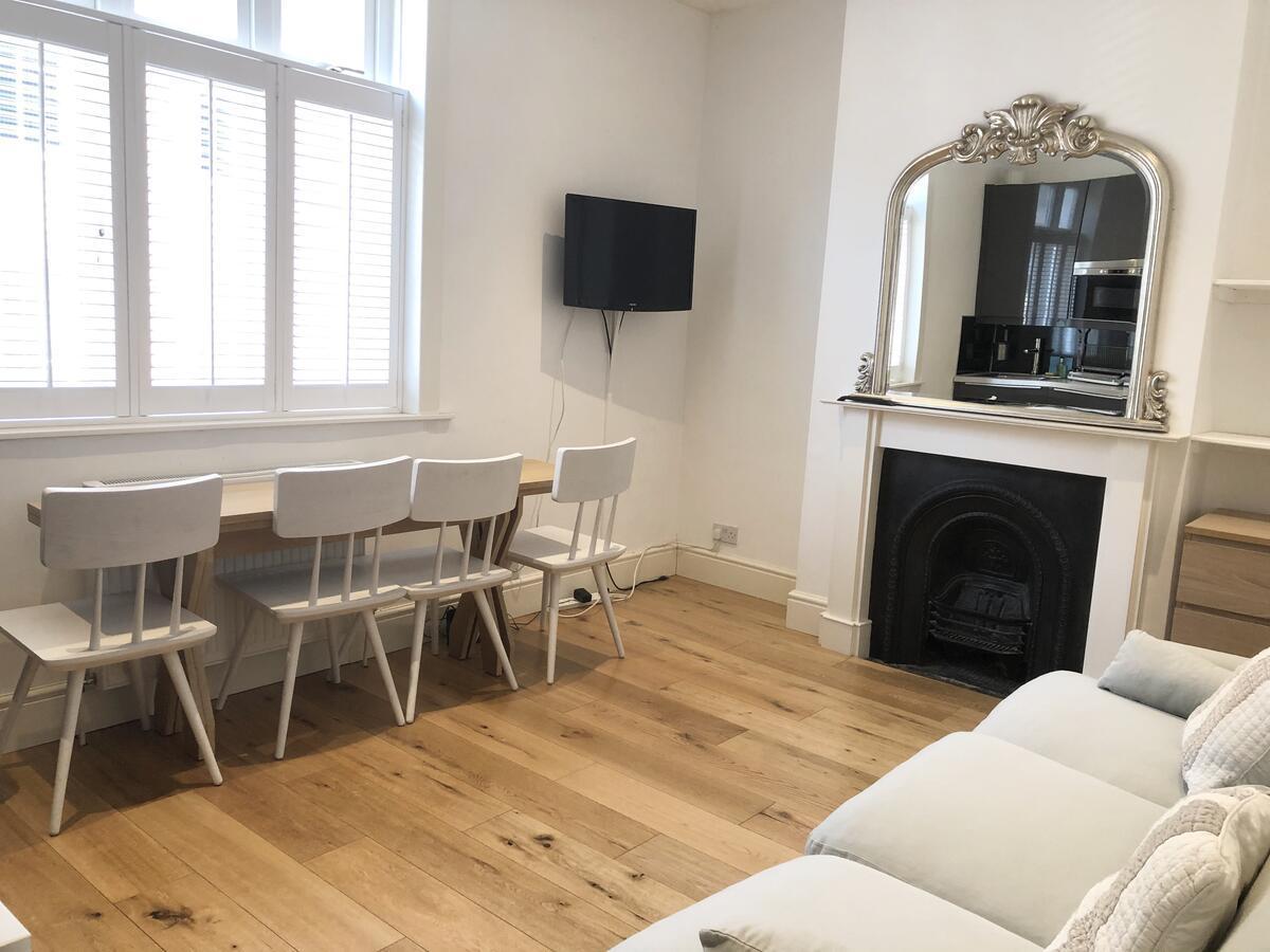 Stylish Apartments In Victoria & Westminster Londra Esterno foto