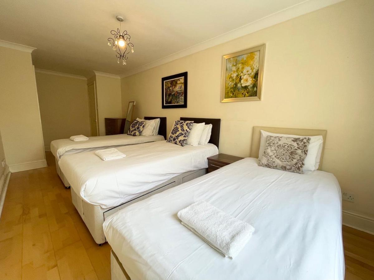 Stylish Apartments In Victoria & Westminster Londra Esterno foto
