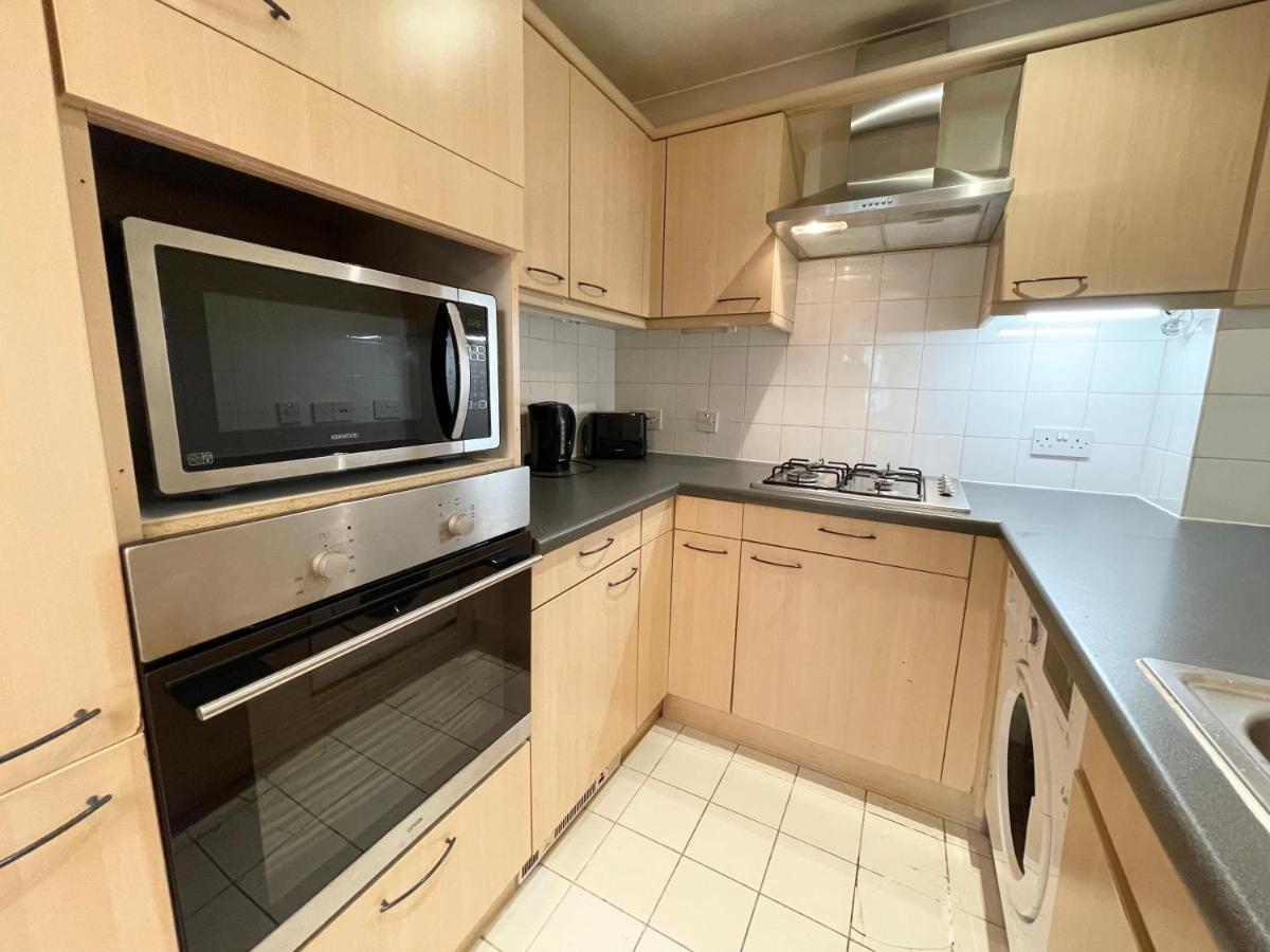Stylish Apartments In Victoria & Westminster Londra Esterno foto