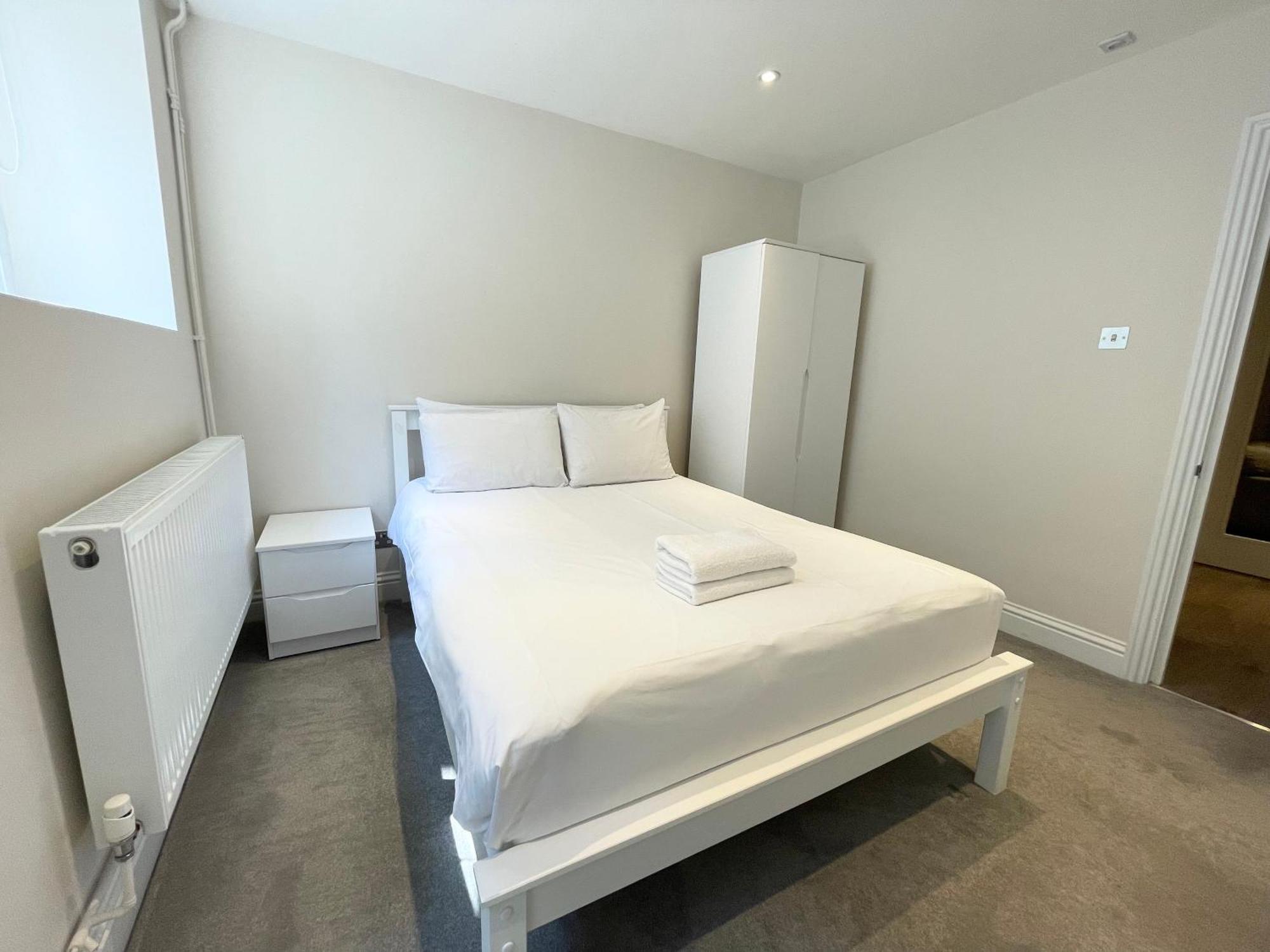Stylish Apartments In Victoria & Westminster Londra Esterno foto