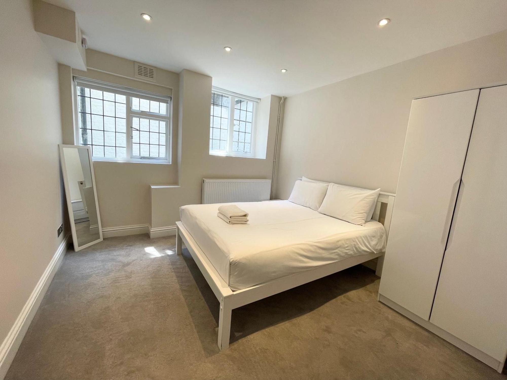Stylish Apartments In Victoria & Westminster Londra Esterno foto