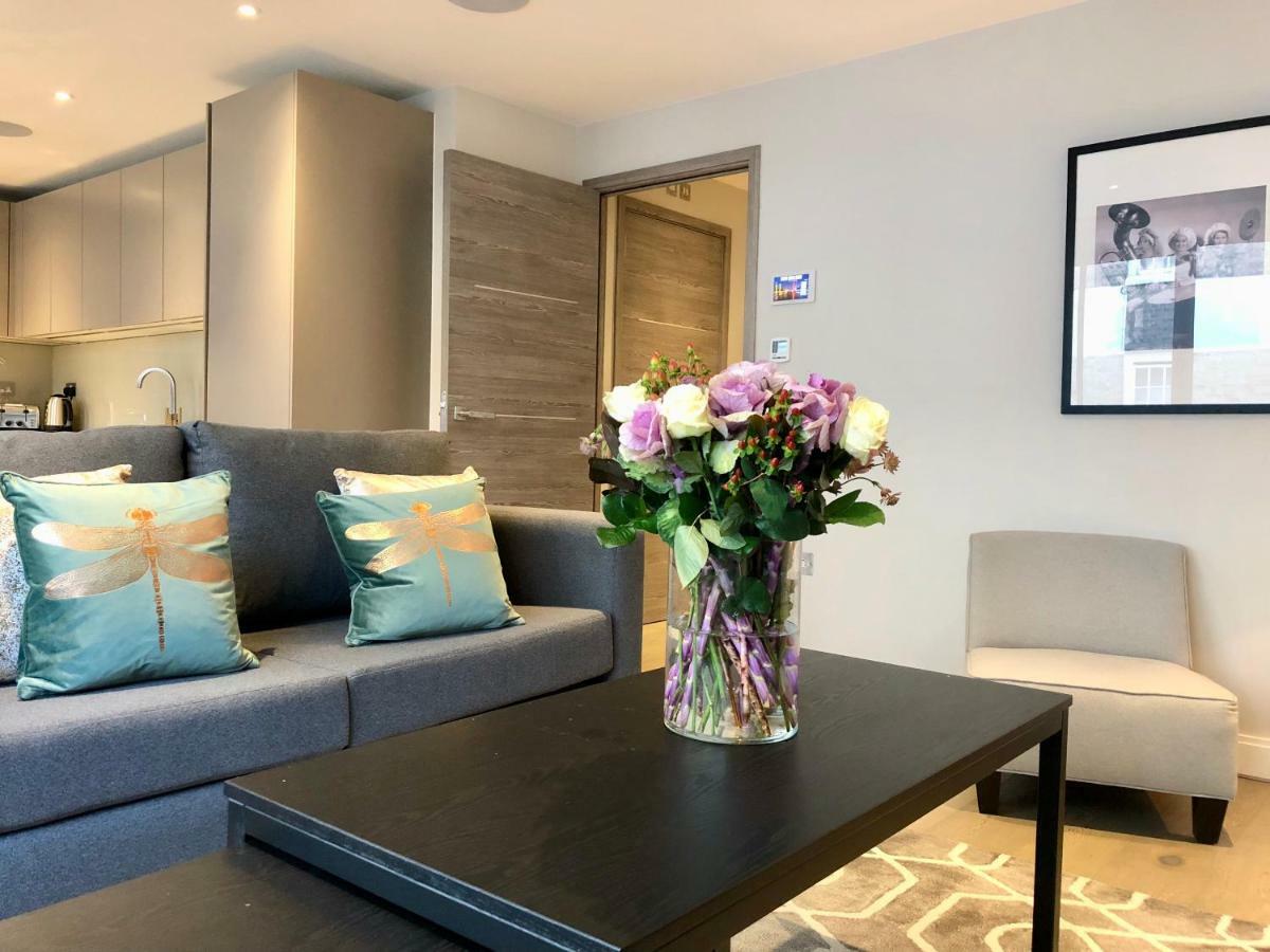 Stylish Apartments In Victoria & Westminster Londra Esterno foto
