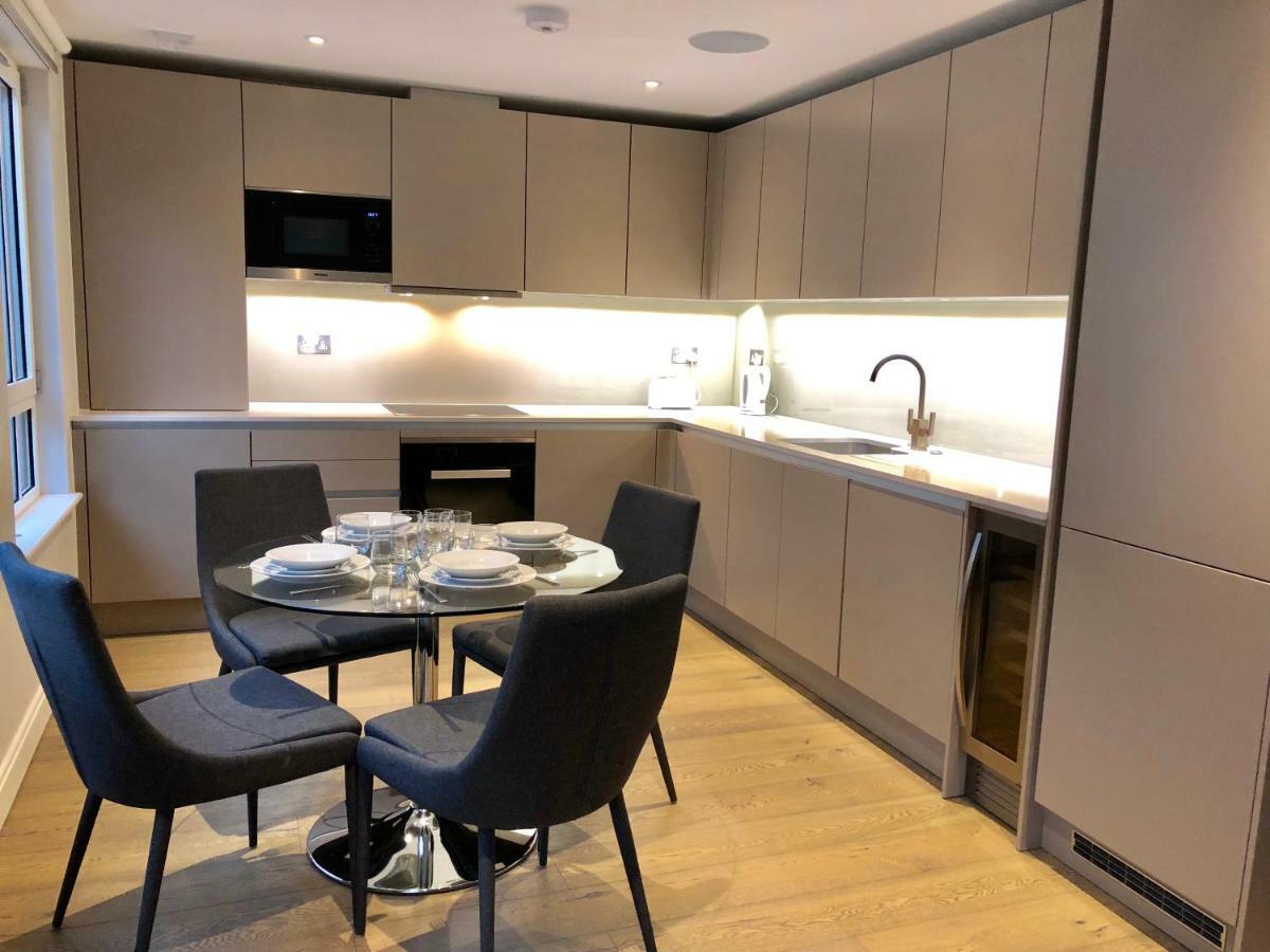 Stylish Apartments In Victoria & Westminster Londra Esterno foto