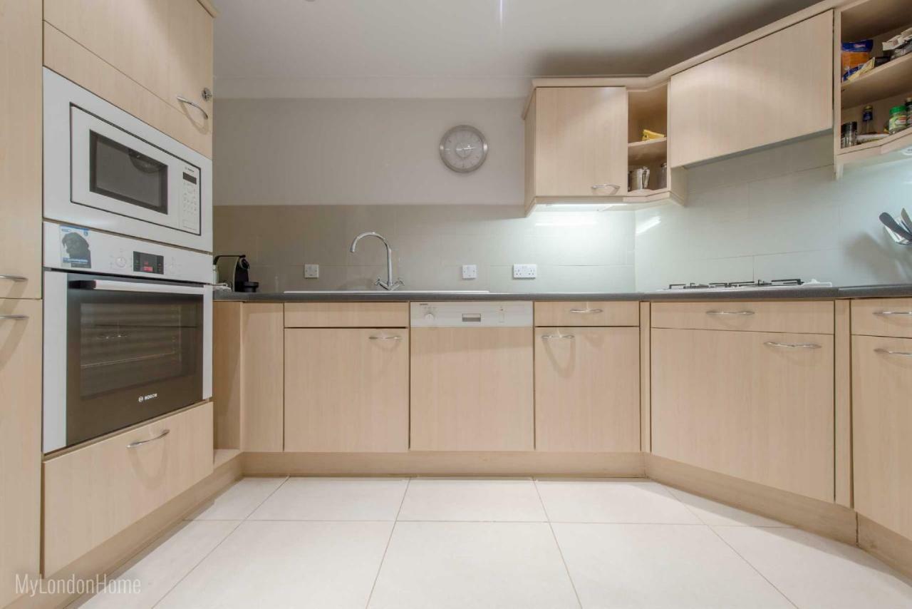 Stylish Apartments In Victoria & Westminster Londra Esterno foto