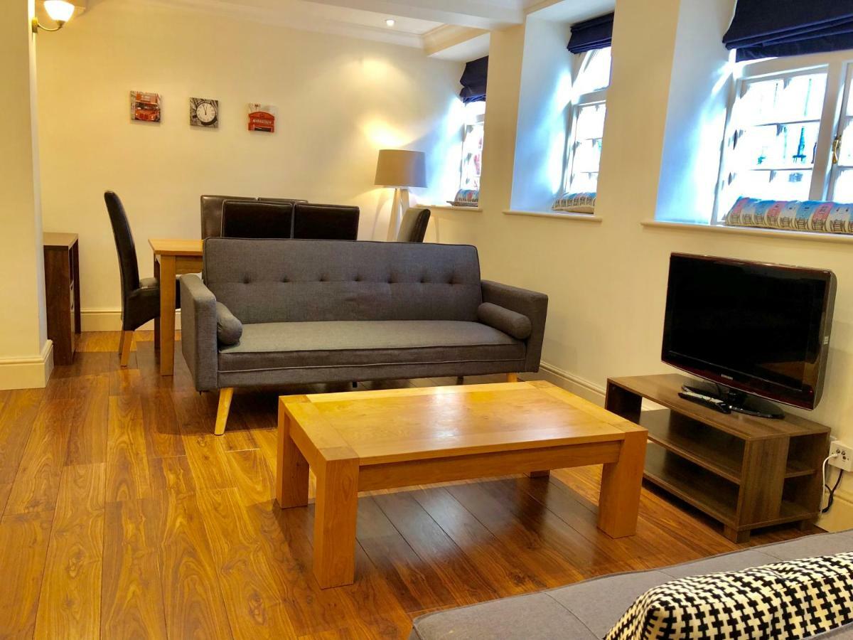 Stylish Apartments In Victoria & Westminster Londra Esterno foto
