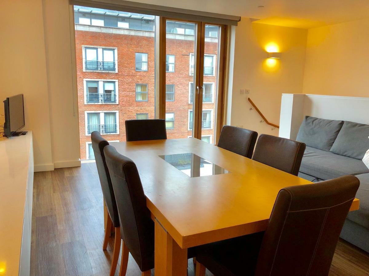 Stylish Apartments In Victoria & Westminster Londra Esterno foto