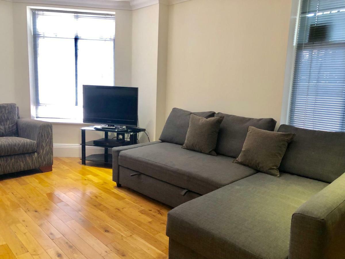 Stylish Apartments In Victoria & Westminster Londra Esterno foto